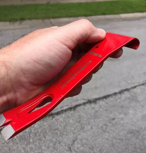 MultiPry bar for roofing and siding professionals